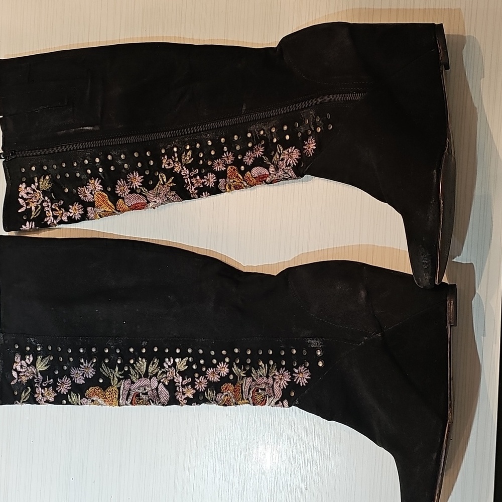 Free People gorgeous distressed embroidery suede Elle boots. Sz 38 / 8? - Picture 5 of 8